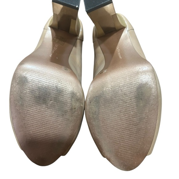 BCBGeneration Nude Peep Toe Block Heels | Size 8 - Picture 7 of 8